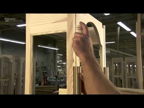 Видео: Как делают напольные часы, на примере фабрики Howard Miller