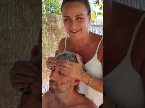 Видео: Долгожданный массаж головы от Нагины