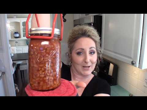 Видео: Домашние консервированные печеные бобы (лучше, чем у Буша)