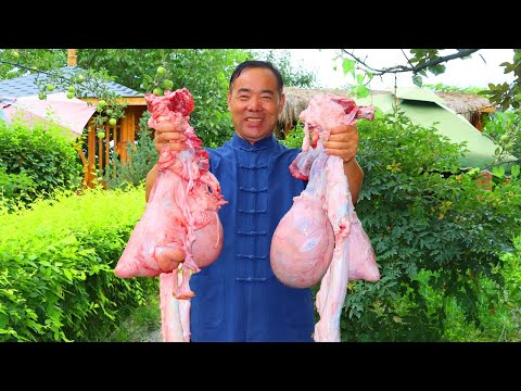 Видео: СВЕЖИЕ ЯИЦА И ПЕНИС БЫКА Готовятся в бумаге! Остро и жевательно! | Деревенский Гурман Дядя