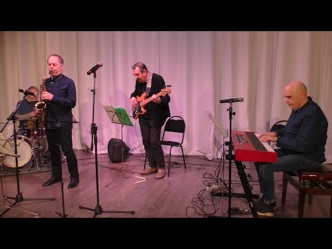 Видео: Мне кажется, или это весна? - Ансамбль Игоря Горькового