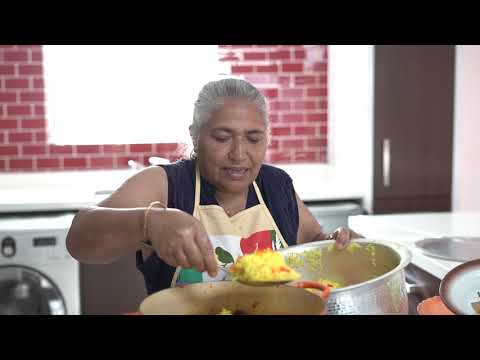 Видео: Готовим всеобщее любимое блюдо: овощное бириани