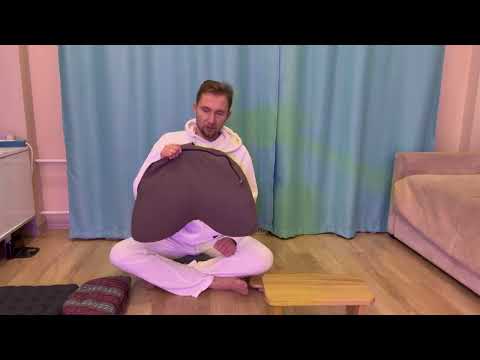 Видео: Обзор подушек и скамеек для медитации