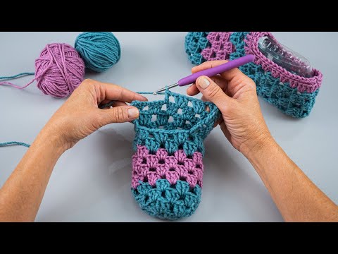 Видео: Простая модель вязаных тапочек - урок для начинающих! Miarti🧶