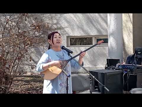 Видео: Сәуле Жанпейісова - Сәулем-ай (Халық әні).