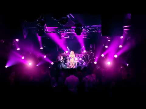 Видео: Алена Винницкая - Премьера! Новый клип «Я жду_3D_live»