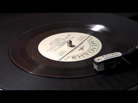 Видео: Слушаем старые пластинки - Поет Жарко Данчо - Деньги, деньги