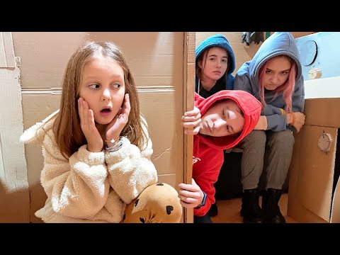 Видео: AMONG US в КАРТОННОЙ ТЮРЬМЕ!