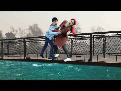 Видео: Мухаё дар вакти сиёмка ба дарё афтид