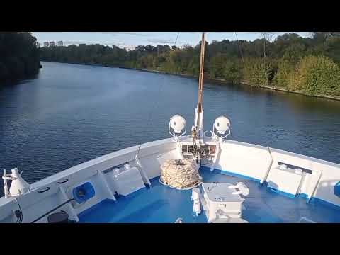 Видео: Путешествие на теплоходе-пансионате Генерал Лавриненков