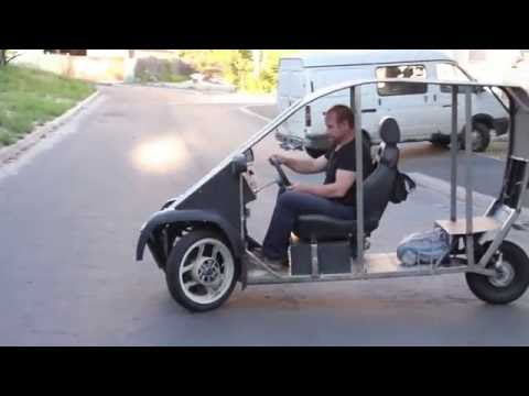 Видео: Tryke (Обратный трайк - в Киеве ездит уникальный автомобиль)