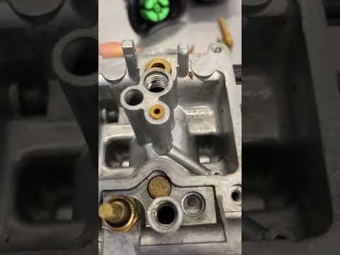 Видео: Ремонт карбюраторов Suzuki bandit 1200