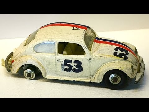 Видео: Matchbox Volkswagen 1500 Saloon Herbie the Love Bug nr 15. Литьевая машина.