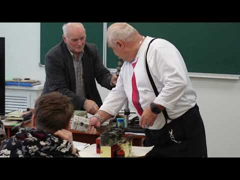 Видео: 463)): Конструкция двигателя (неподвижные и подвижные части двигателя).