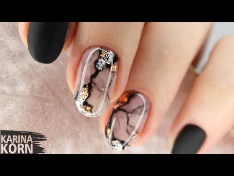 Видео: 🖤Мраморный маникюр с фольгой / Эффект натурального камня / Marble nails tutorial / Мраморный дизайн