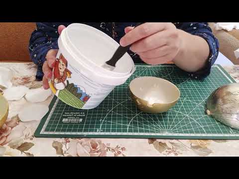 Видео: Ватный шар из ватных дисков.