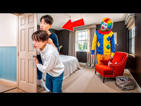 Видео: КЛОУН МАНЬЯК БІЗДІ ҮЙГН ДЕЙІН АҢДЫП КЕЛДІ😱| ***2-ЧАСТЬ***
