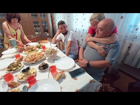 Видео: В гостях у брата в Бахчисарае. Зашли в дом где снимали "Хайтарма". Потом в гости к тёте.