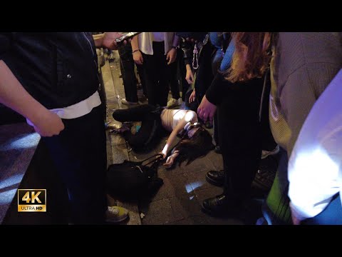 Видео: ［Itaewon 4K］Seoul Night Walk!! ~ А?? Что-то опасное?? ~ Пожалуйста, позаботьтесь о ней ради меня ~!!