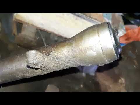 Видео: Обслуживание скутера 150 кубов: как заменить сальники и масло в вилке