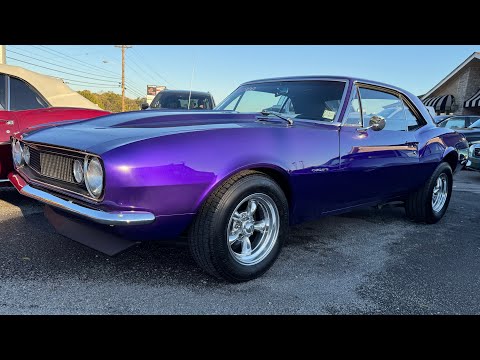 Видео: Тест-драйв Chevrolet Camaro 1967 года с 4-ступенчатой ​​коробкой передач, 35 900 долларов, Maple ...