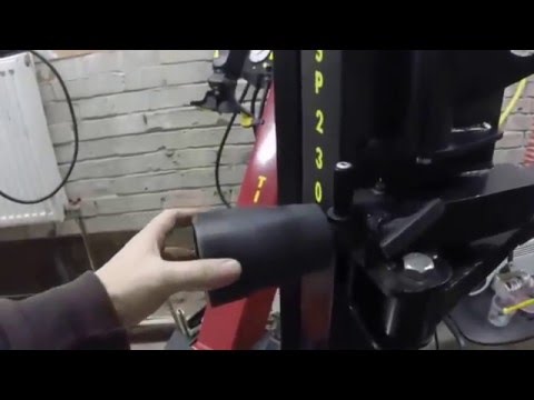 Видео: Шиномонтажный станок Corghi A2025 обзор станка