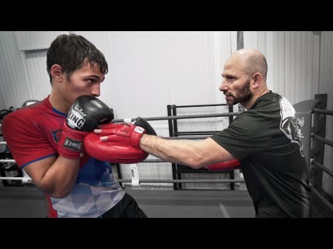 Видео: Так били в СССР! Этим ударом можно сбить противника / Бокс