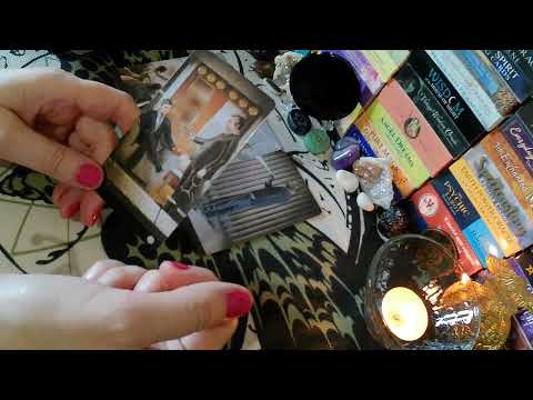 Видео: НАД ЧЕМ СОПЕРНИЦА ЛОМАЕТ ГОЛОВУ СЕГОДНЯ❓ ЧТО НЕ ДАЕТ ЕЙ ПОКОЯ❓ ♠ТАРО♦ОНЛАЙН ГАДАНИЕ