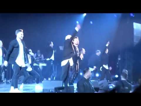 Видео: Дима Билан - Ночной хулиган "На бис!" Crocus City Hall 17 ноября 2015