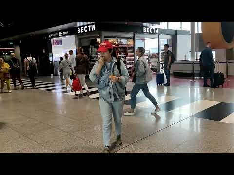Видео: Как одеться в дорогу? Красиво или удобно? Стритстайл аэропорт.