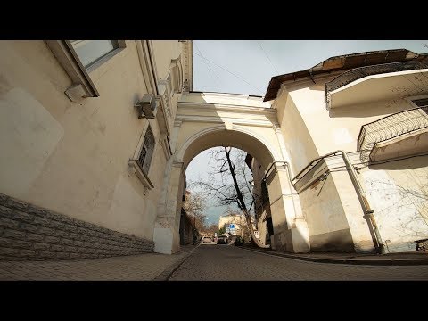 Видео: Записки севастопольского экскурсовода. Городские дворы глазами художника