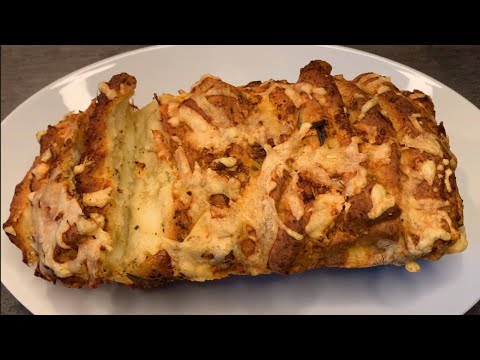 Видео: Чесночно-сырный батон. Garlic and cheese bread.