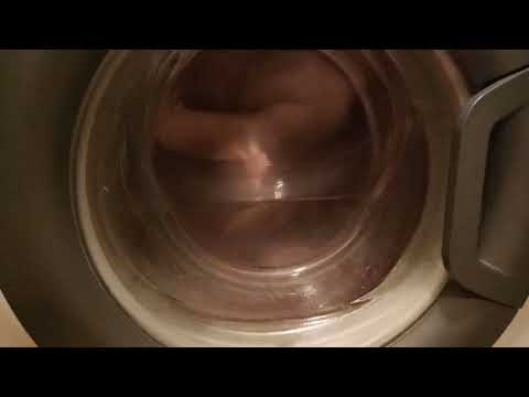 Видео: Последний Отжим Стиральной Машины Hotpoint-Ariston WMSG 605B (Хлопок Предв. 90° 1000 Об/мин)