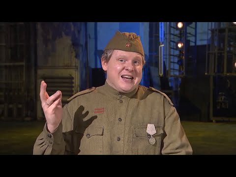 Видео: Александр Твардовский – «Гармонь» (из поэмы «Василий Теркин»). Читает А. Кочинов