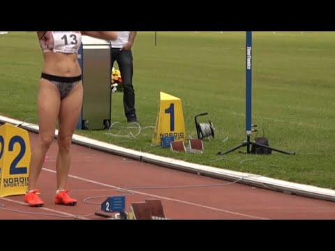 Видео: Смущающие моменты, но они становятся все более «WTF»