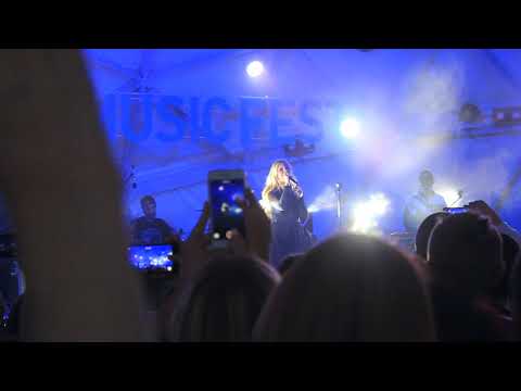 Видео: Рита Дакота - Цунами