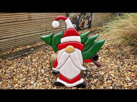 Видео: Рождественский гном... вырезанный из переработанной сосны... проект для лобзика