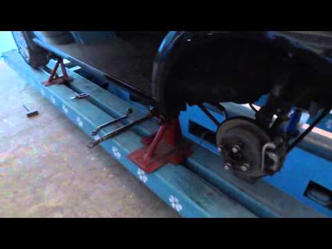 Видео: Lacetti. повреждения. постановка на стапель.