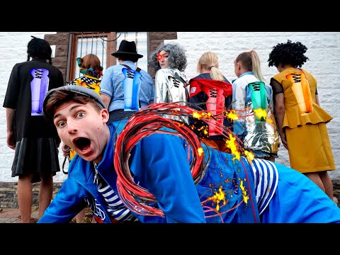 Видео: НЯНЯ РОБОТ 2 - Я ОСТАЛСЯ ОДИН! ДРУЗЬЯ СТАЛИ РОБОТАМИ || НЯНЬКИ #9