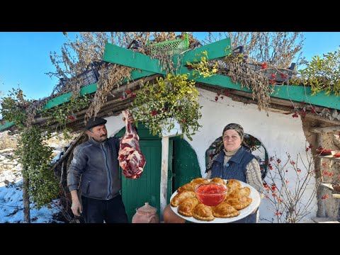 Видео: Готовим Чебуреки на Костре