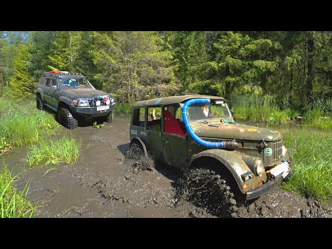 Видео: легковушка против внедорожников
