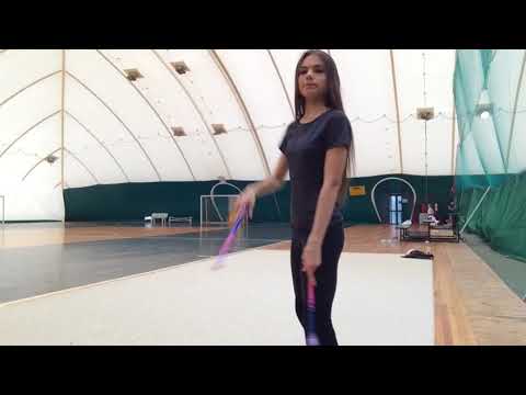 Видео: Передача : Шаги к Успеху !))) Мастер Класс Яны Кудрявцевой ! СУПЕР Мастерство с Булавами