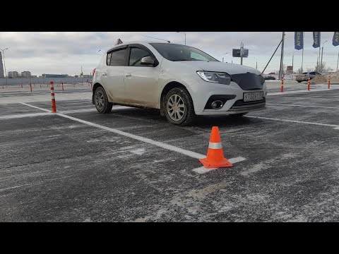 Видео: Как заехать в гараж с поворотом на 90° в зимнее время?Полный разбор.