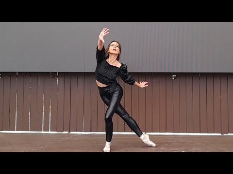 Видео: Однообразные мелькают - балерина Маргарита Андреева