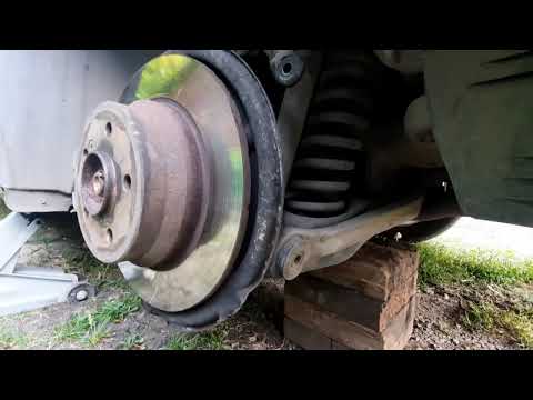 Видео: Замена тяг (стоек) стабилизатора  Мерседес 211