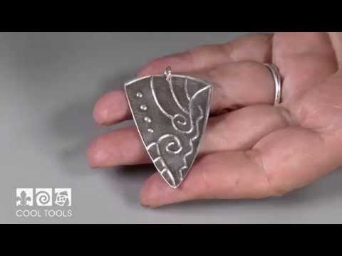 Видео: Как использовать доску для скретч-печати с глиной из драгоценных металлов от Лизел Кроули