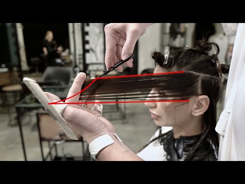 Видео: ЛУЧШАЯ СТРИЖКА для кудрявых волос: пошаговая техника стрижки - только для профессионалов