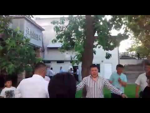 Видео: Ош Кара-Суу Маданият айылы 1981 жылкы класташтардын 20 жылдык майрамы ..