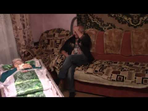Видео: Ночное  дежурство  у  гроба  покойного  !!!