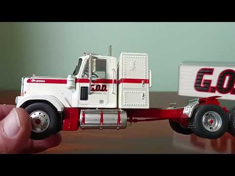 Видео: Chevrolet Bison // 1980  год.  // Обзор.  1/43.